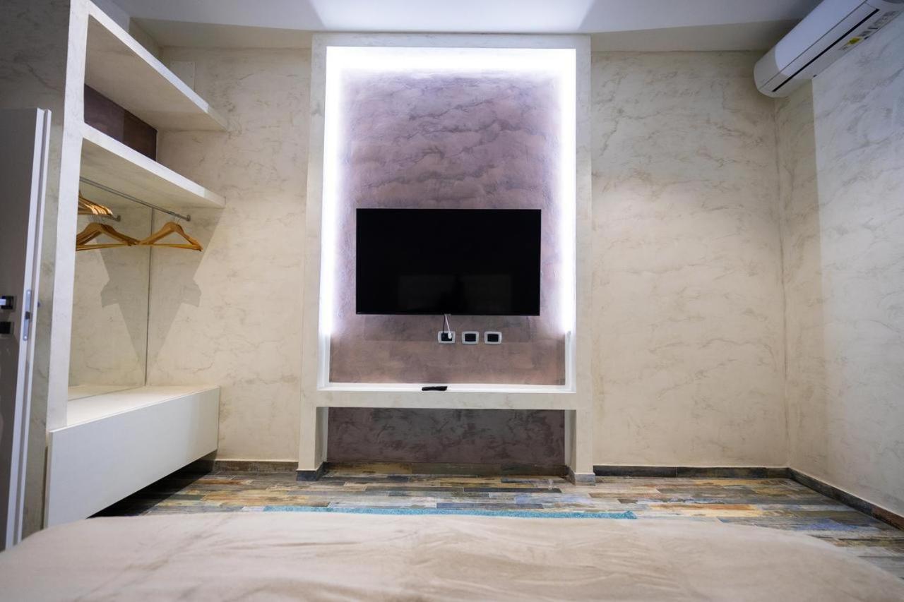 Sea Luxor Apartment Bari Exterior photo